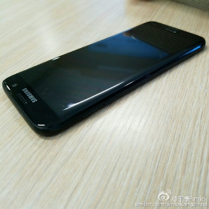 s7-edge-glossy-black-8 s7-edge-glossy-black-8