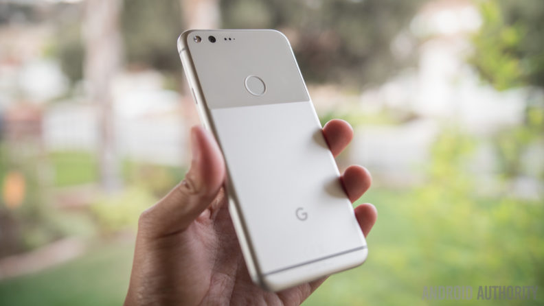 google-pixel-xl-initial-review-aa-35-of-48-back-featured-792x446 google-pixel-xl-initial-review-aa-35-of-48-back-featured-792x446