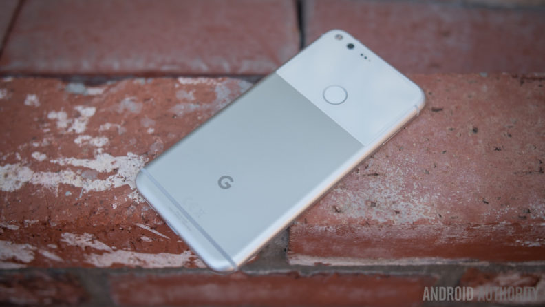 google-pixel-xl-initial-review-aa-48-of-48-back-featured-792x446 google-pixel-xl-initial-review-aa-48-of-48-back-featured-792x446