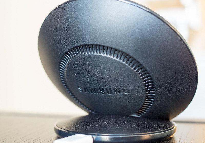 Samsung Wireless Charger Stand 2 Samsung Wireless Charger Stand 2