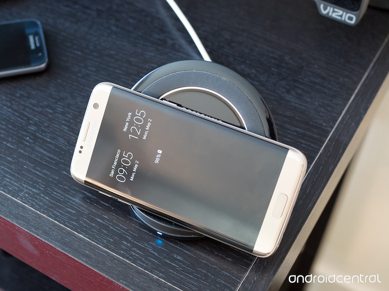 Samsung Wireless Charger Stand 4 Samsung Wireless Charger Stand 4