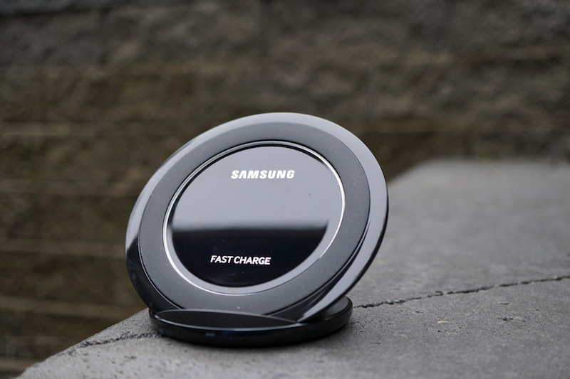 Samsung Wireless Charger Stand 6 Samsung Wireless Charger Stand 6