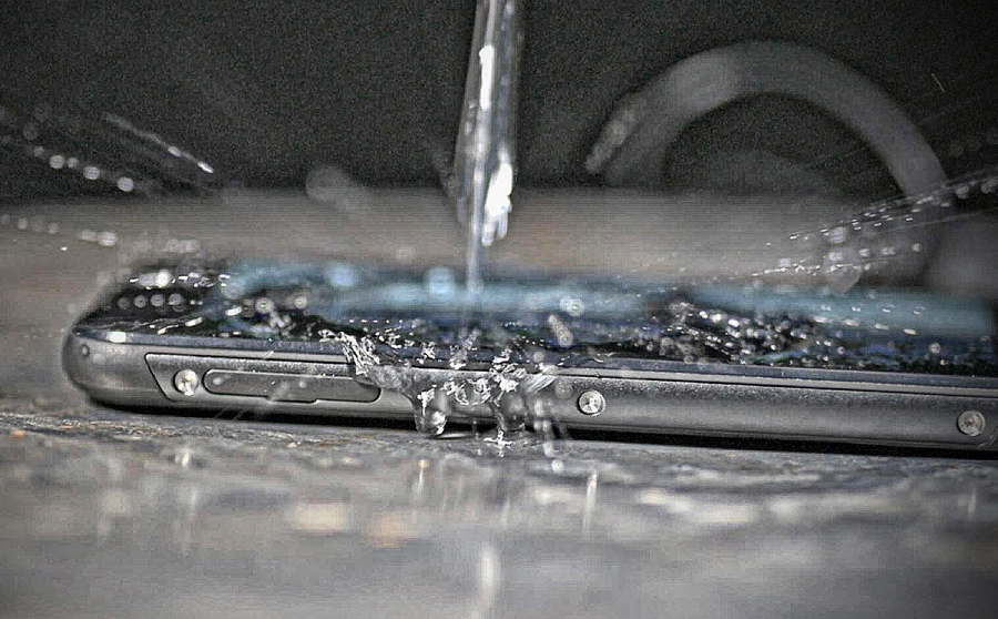 EVOLVEO_StrongPhone_5 EVOLVEO_StrongPhone_5