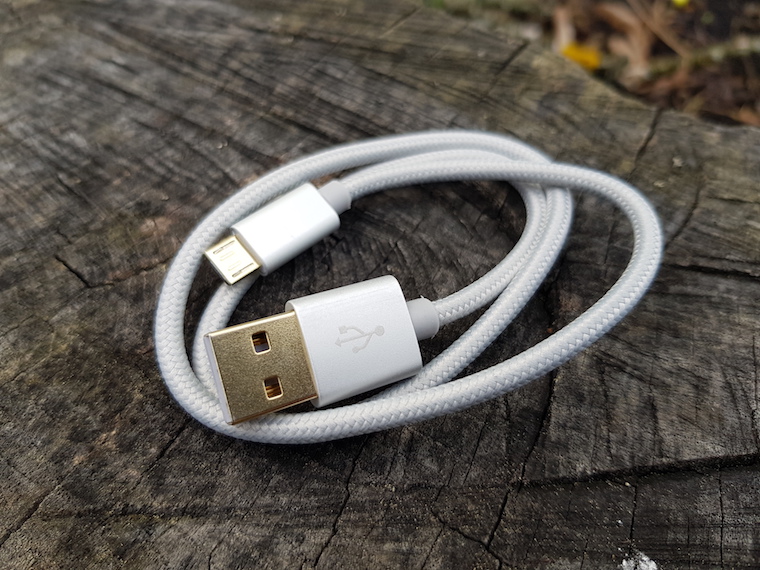 Powerbanka Maxco Razor baleni 1