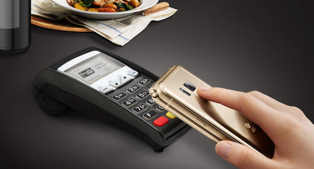 Samsung W2017 flip phone 1