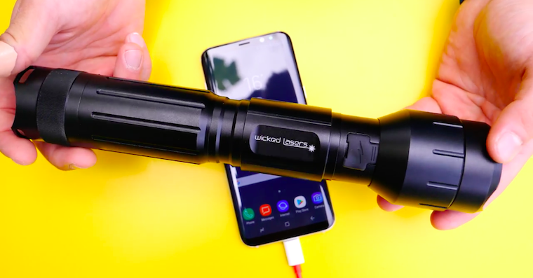 Galaxy S8 vs laser flashlight Galaxy S8 vs laser flashlight
