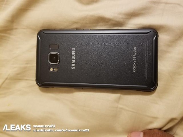 Samsung-Galaxy-S8-Active-Leaks-10