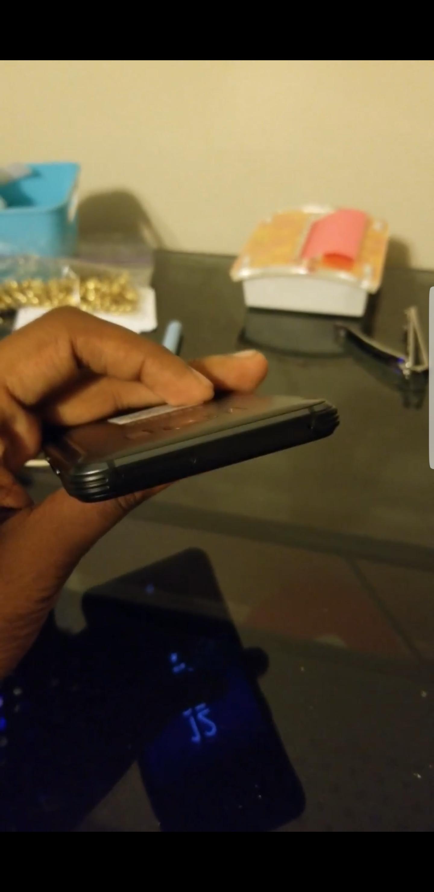 Samsung-Galaxy-S8-Active-Leaks-4