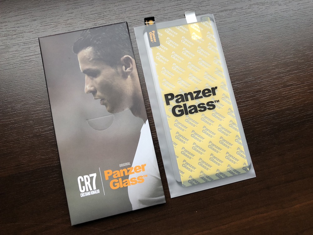 Note8 PanzerGlass CR7 baleni 4