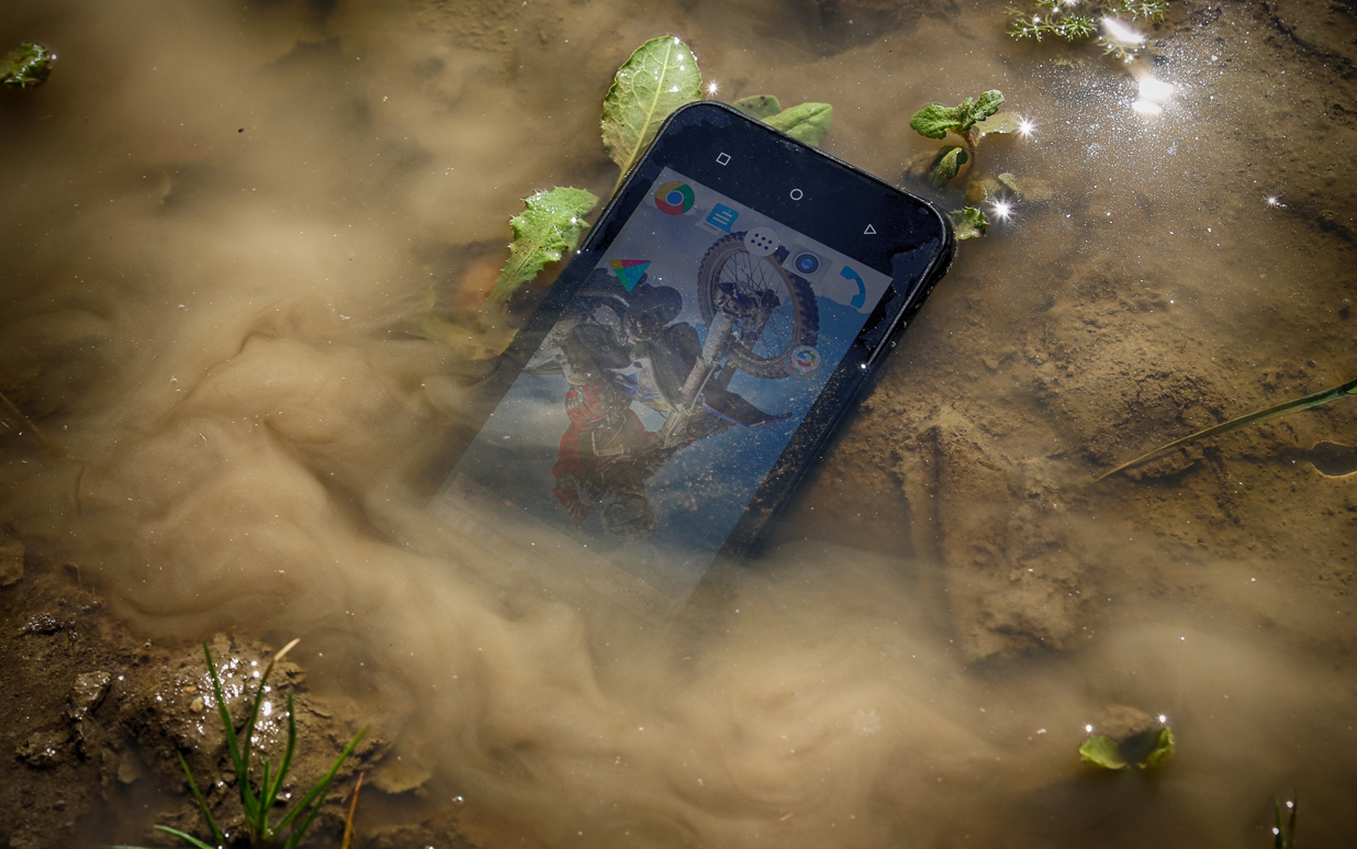 evolveo_StrongPhone_G2_d evolveo_StrongPhone_G2_d