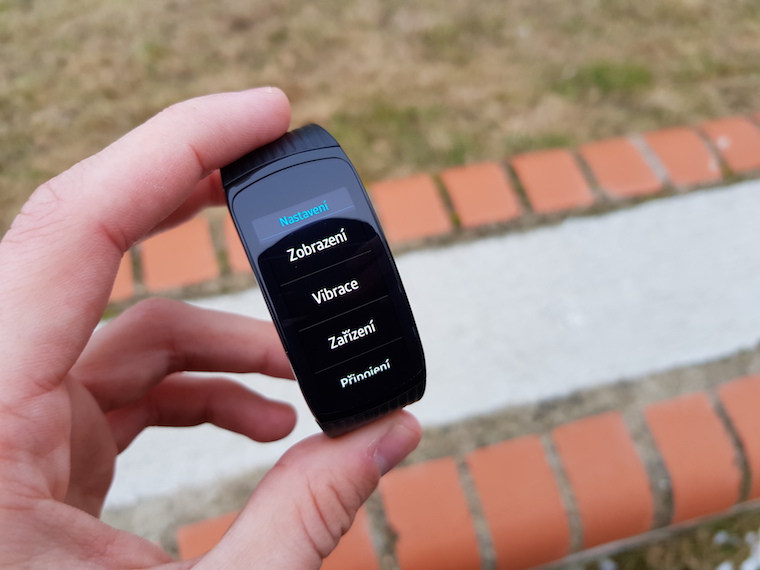 Samsung Gear Fit2 Pro menu nastaveni Samsung Gear Fit2 Pro menu nastaveni