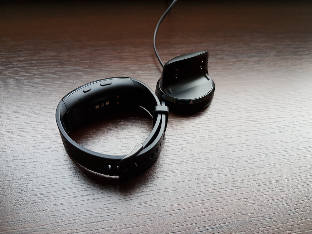 Samsung Gear Fit2 Pro nabijeni 3 Samsung Gear Fit2 Pro nabijeni 3