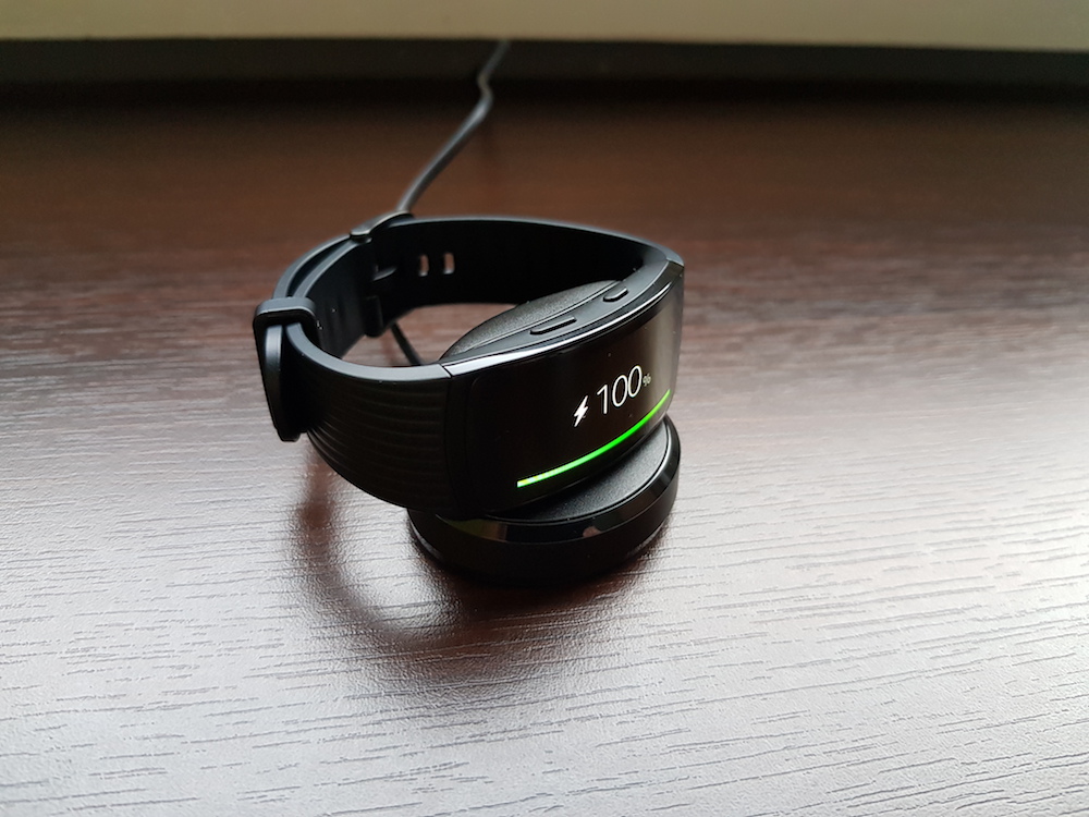 Samsung Gear Fit2 Pro nabijeni 4 Samsung Gear Fit2 Pro nabijeni 4