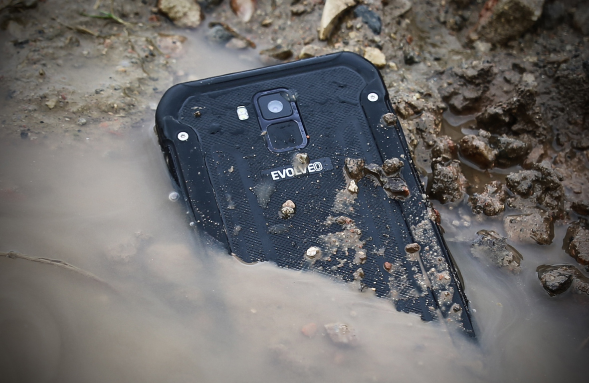 EVOLVEO_StrongPhone_G8_image_4 EVOLVEO_StrongPhone_G8_image_4