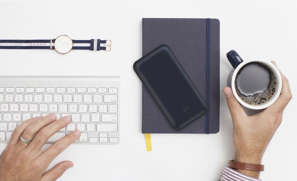 Powerbanka ZMI 4 squashed