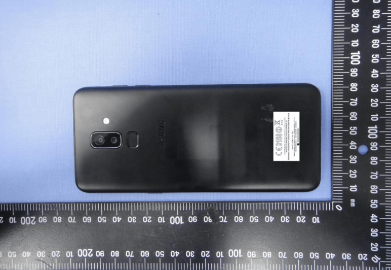 galaxy-j8-live-image-1 galaxy-j8-live-image-1