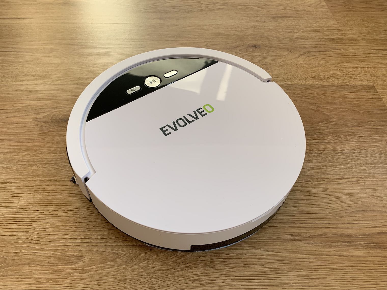 Roboticky vysavač Evolveo RoboTrex H6 1 Roboticky vysavač Evolveo RoboTrex H6 1