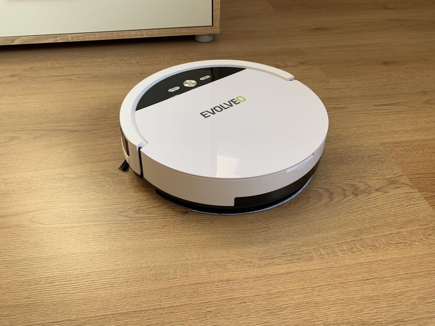 Roboticky vysavač Evolveo RoboTrex H6 11 Roboticky vysavač Evolveo RoboTrex H6 11