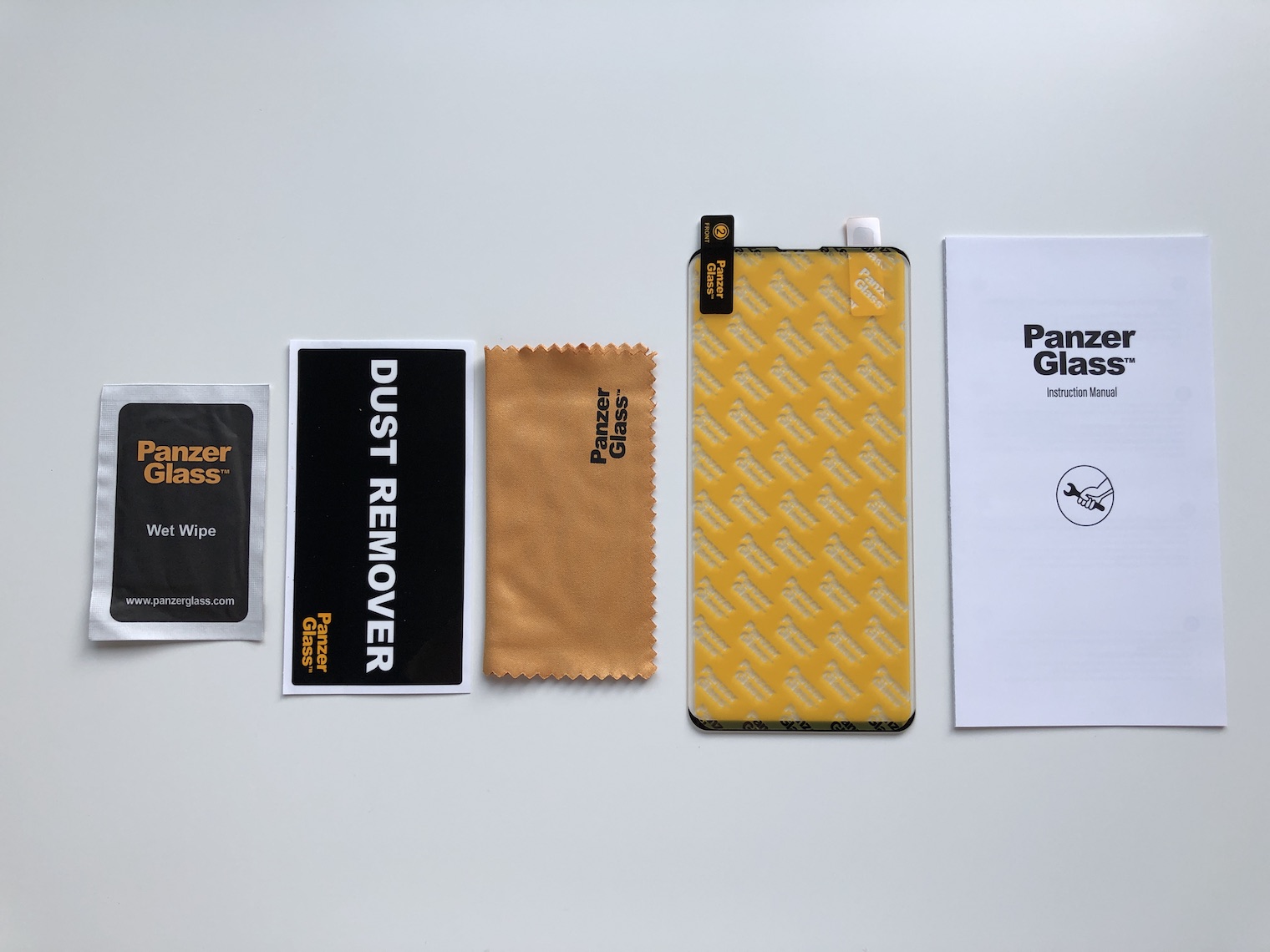 PanzerGlass Premium Galaxy S10 baleni 2
