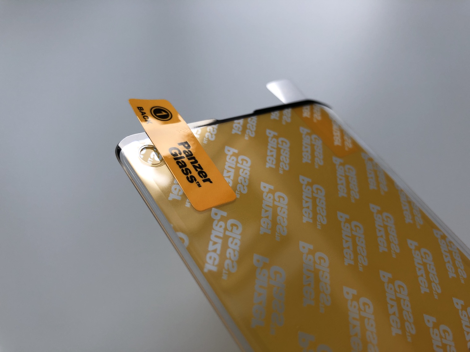 PanzerGlass Premium Galaxy S10 baleni 5