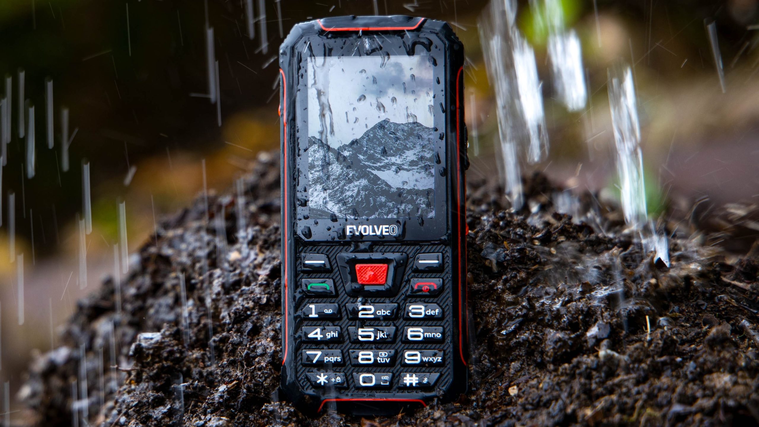 EVOLVEO_StrongPhone_image_5-min EVOLVEO_StrongPhone_image_5-min