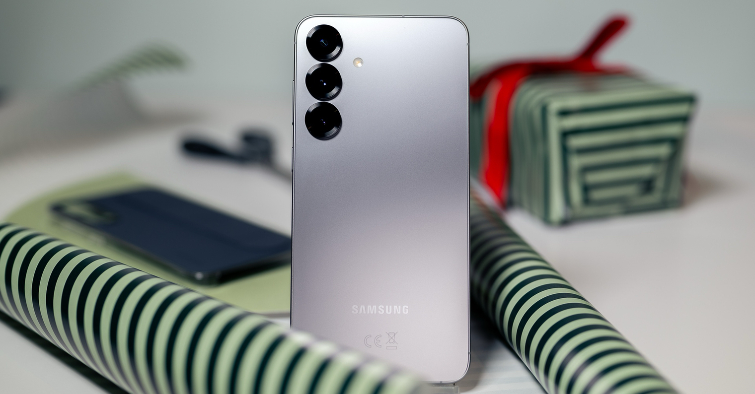 1520 794 Samsung Galaxy S25 silver