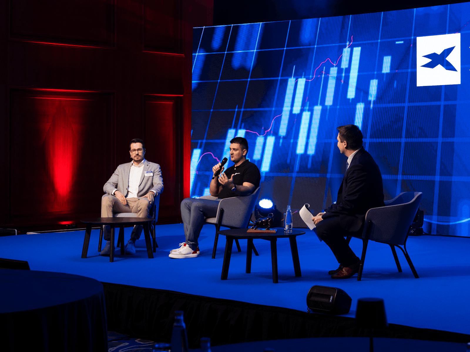 Geopolitika, zlato aj kryptomeny