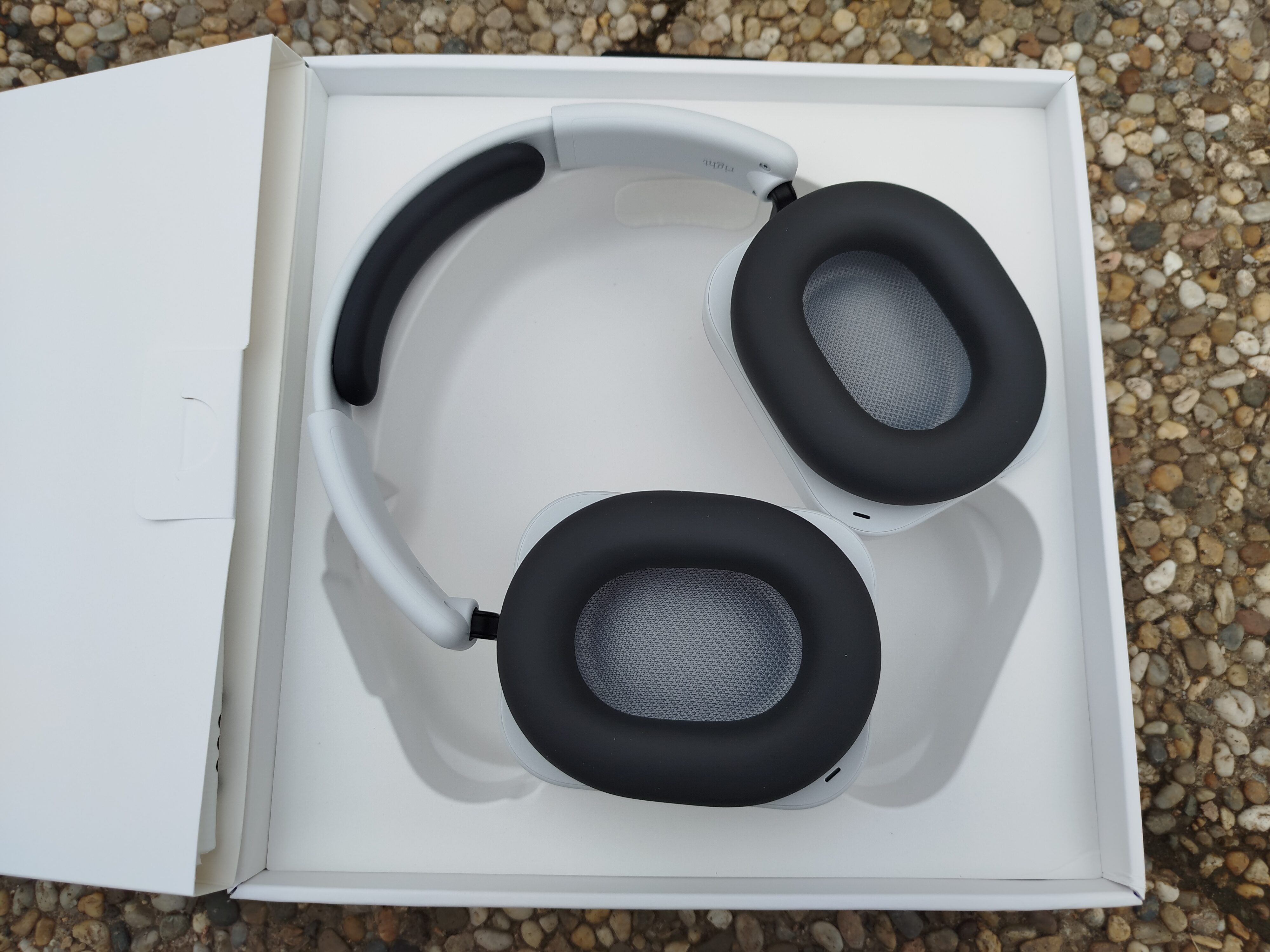 Nothing Headphone (a) 3